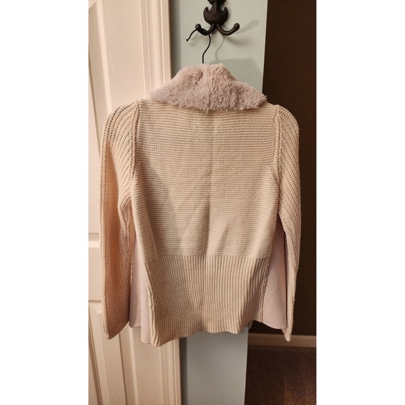 Womens Sweater Size Small Faux Fur Collar Cardigan Open Front‎ Beige Sweater - Picture 2 of 4